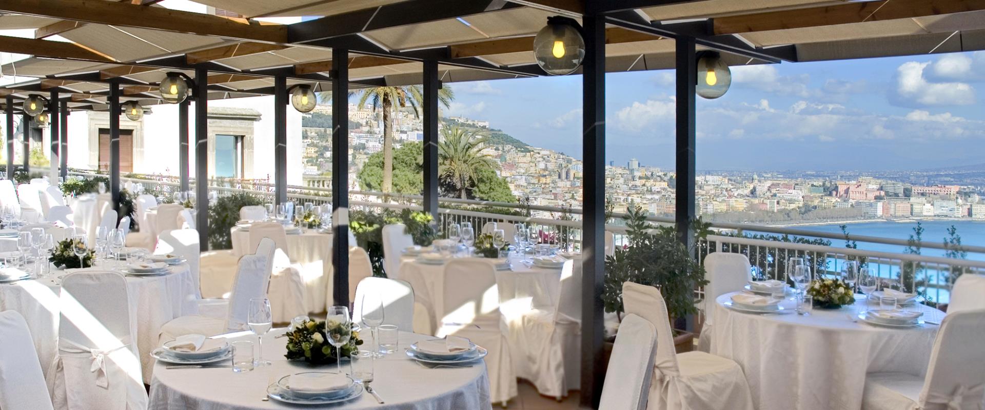 Book for your reception the Paradsiblanco Restaurant, on the top floor of theBW Signature Collection Hotel Paradiso. It will be an unforgettable occasion