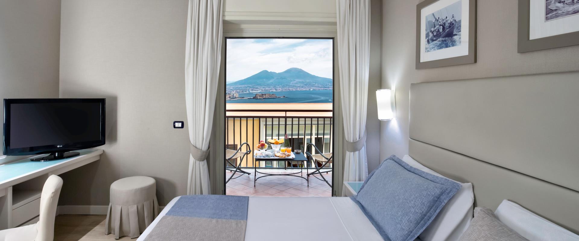 Habitación Vista mar Parcial Twin Hotel Paradiso Naples