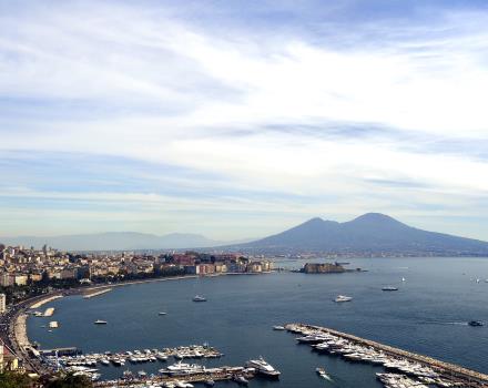 Vue d’ensemble depuis le BW Signature Collection Hotel Paradiso de Naples Mergellina, 4 étoiles Hotel Posillipo