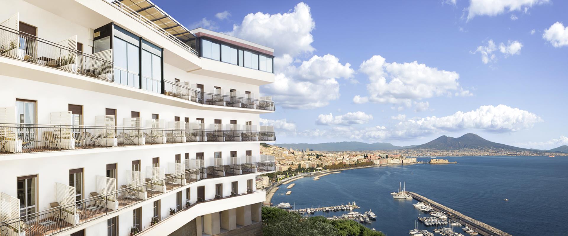 BW Signature Collection Hotel Paradiso Naples-hotel 4 Stars in Posillipo with incredible views of the Bay of Naples