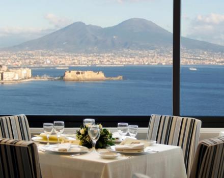 Would you like a hotel in Naples with a restaurant? Choose the BW Signature Collection Hotel Paradiso