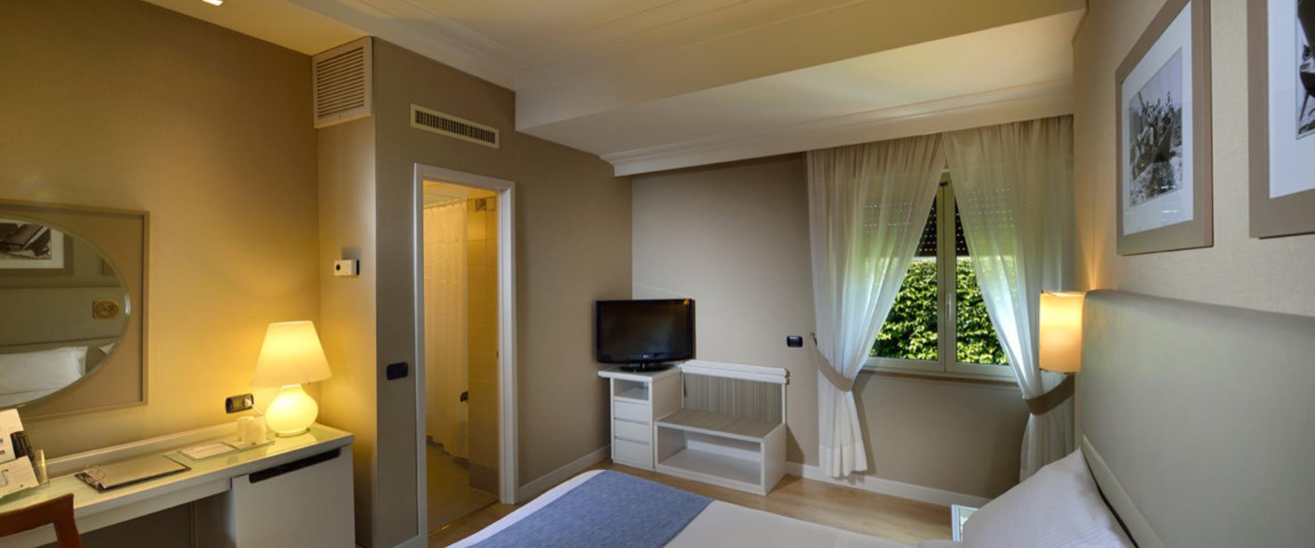 Comfort Rooms Bw Signature Collection Hotel Paradiso Naples