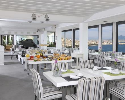 O restaurante do BW Signature Collection Hotel Paradiso, em Napoli, oferece-lhe todos os sabores da cozinha local